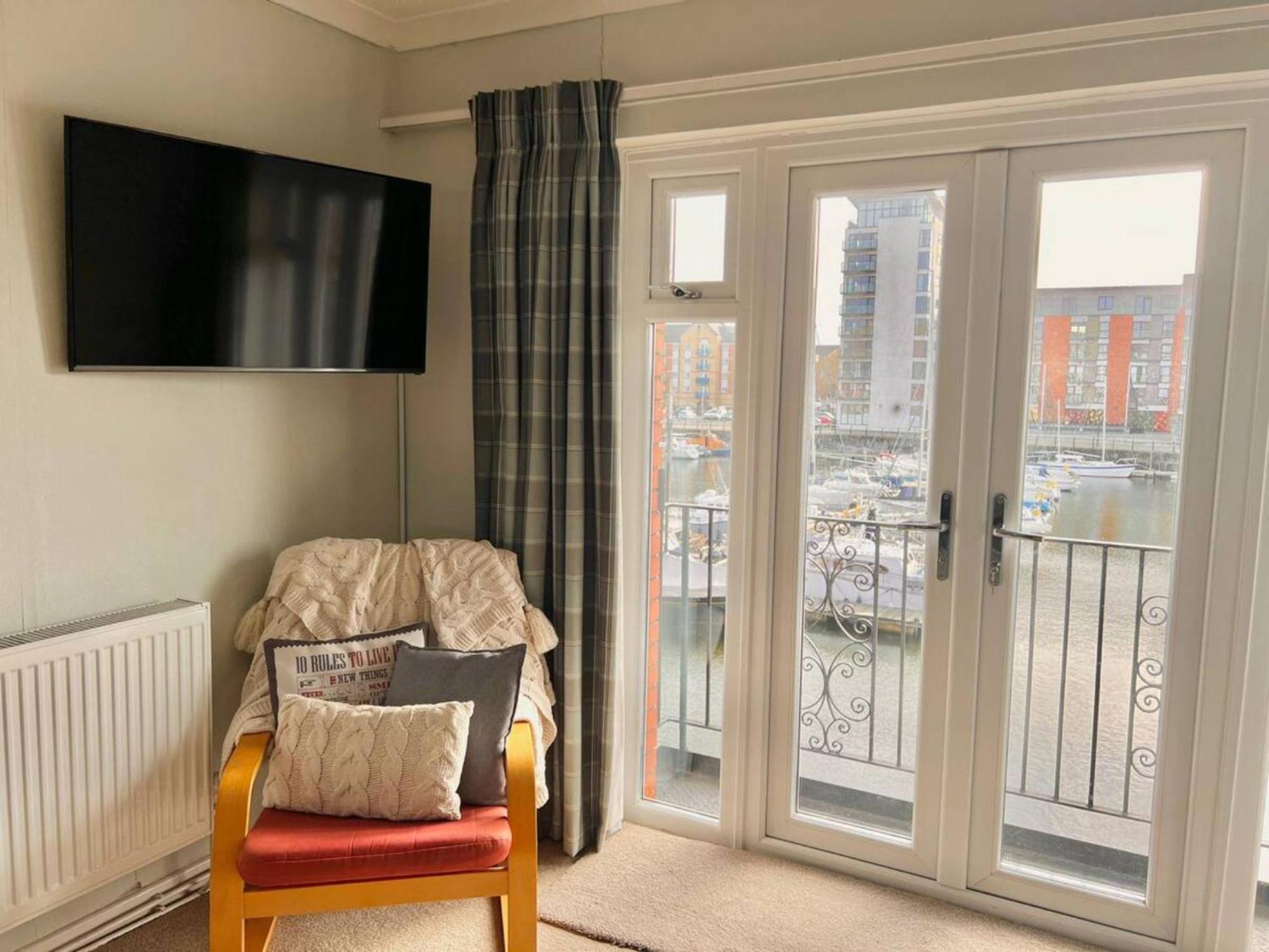 Pass The Keys Cosy Flat In Maritime Quarter *