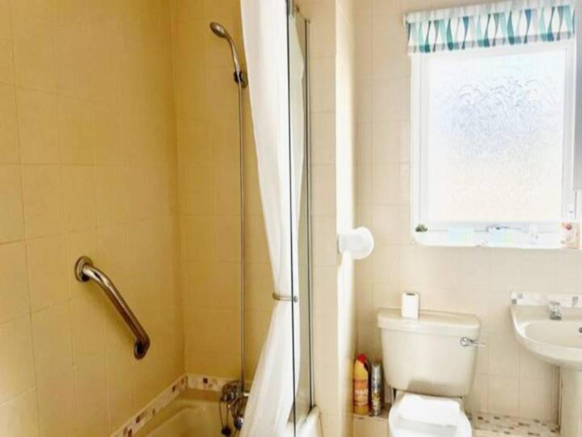 Apartment Pass The Keys Cosy Flat In Maritime Quarter Swansea