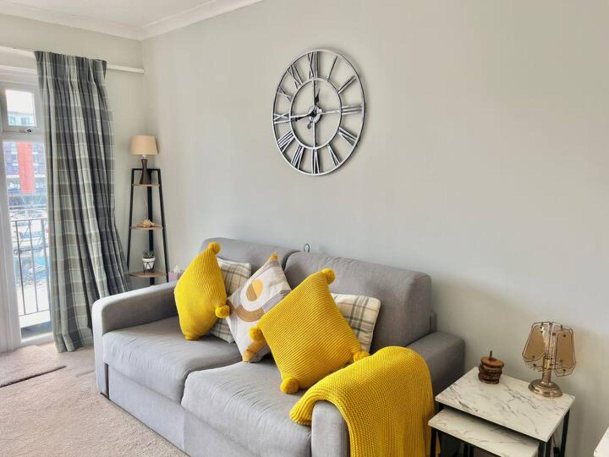Pass The Keys Cosy Flat In Maritime Quarter * Swansea