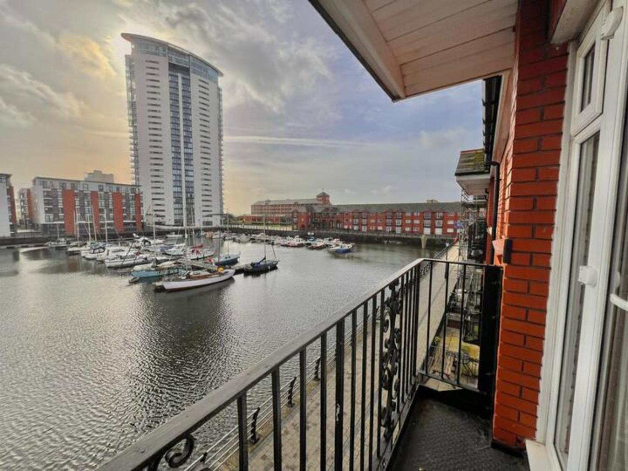 Apartment Pass The Keys Cosy Flat In Maritime Quarter *